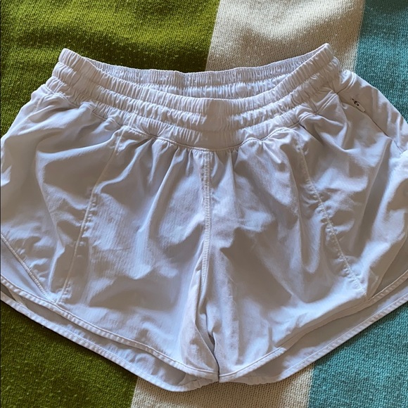 lululemon athletica Pants - Lululemon - Hotty Hot Shorts 2.5. White- size 8